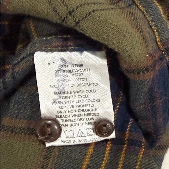 Men’s Cotton Levi's Olive and Navy Plaid Shirt size M - Picture 5 of 5